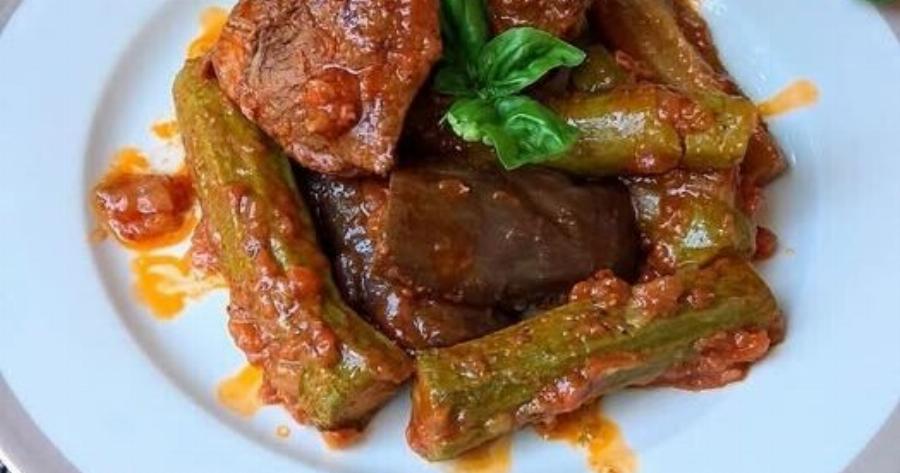 Κοκκινιστό μοσχαράκι με κολοκυθάκια και μελιτζάνες – εύκολη συνταγή