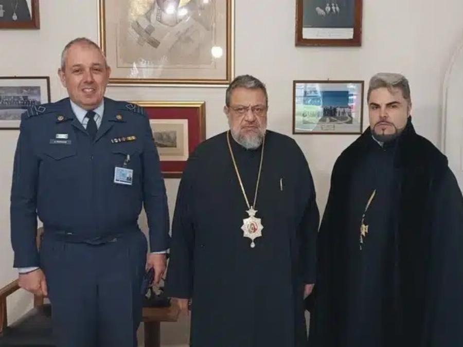 Xαμoς ξανά με τον αρχιμανδρίτη Σωφρόνιο Βόγκα – Tραγούδησε το «Απορώ με την καρδιά μου»