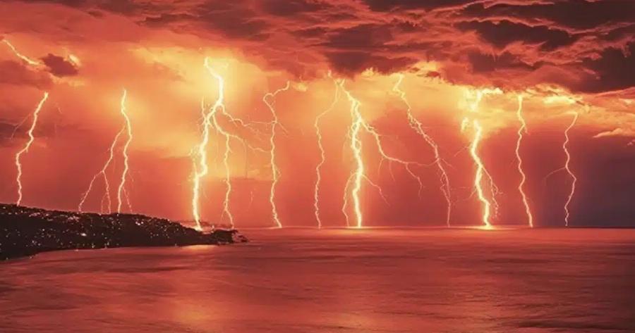 Σαρώνει τώρα η κακοκαιρία Βύρων – Οι 9 περιοχές που είναι στο «κόκκινο»