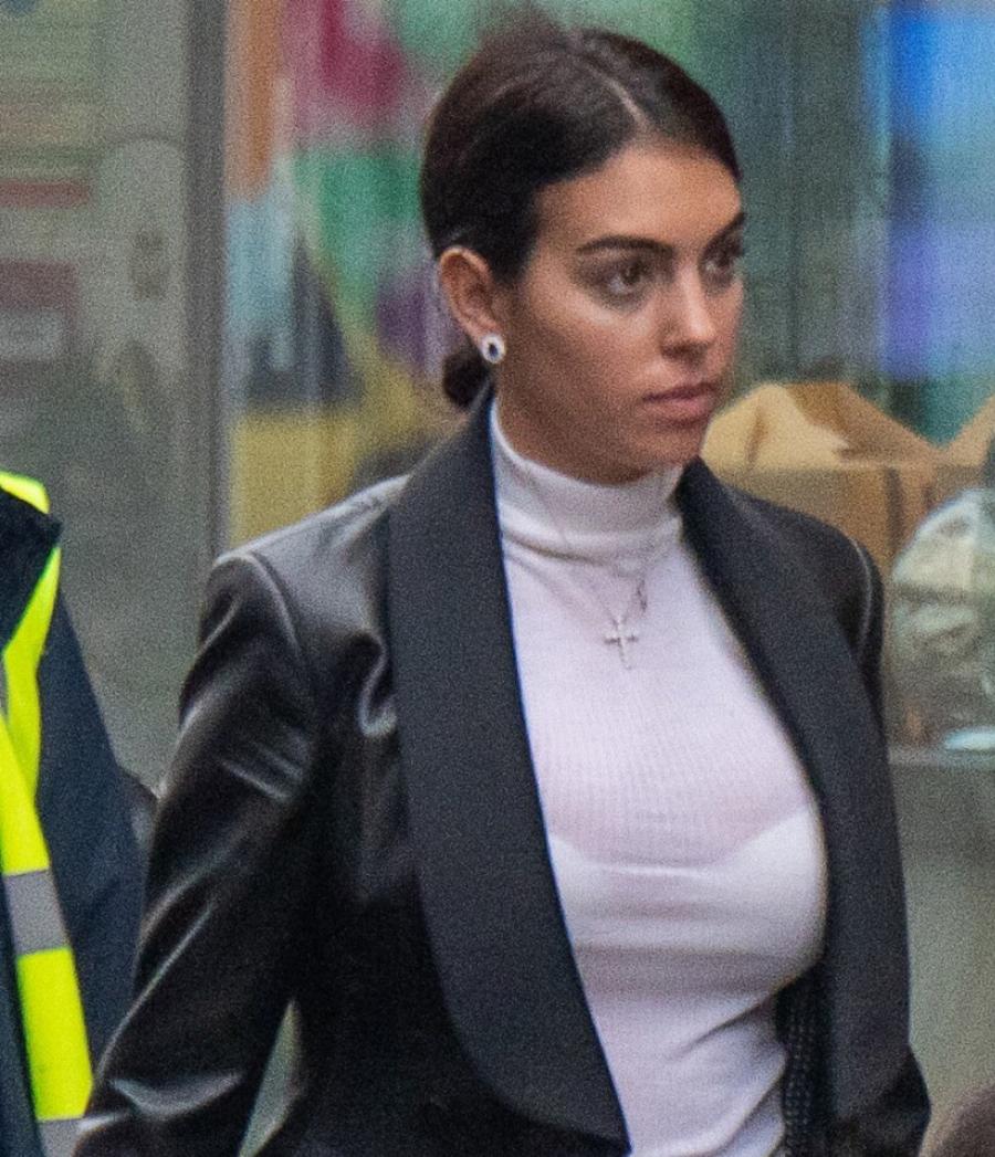 «Αυτός που κέρδισε αυτή τη ζωή!» Πώς έμοιαζε η Τζορτζίνα Ροντρίγκεζ πριν γνωρίσει τον Κριστιάνο Ρονάλντο γίνεται πρωτοσέλιδο