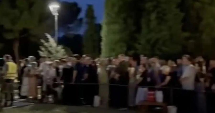 Χιλιάδες πιστοί προσκύνησαν τον τάφο του Άγιου Παΐσιου ανήμερα της εορτής του