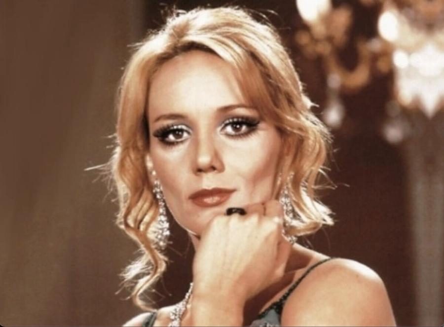 Κάποτε ήταν η πιο όμορφη του Ελληνικού σινεμά, 85 ετών σήμερα δεν έχει ούτε μία πλαστική: Πασίγνωστη Ελληνίδα ηθοποιός, είπε «όχι» στις επεμβάσεις και μεγάλωσε φυσικά με ρυτίδες