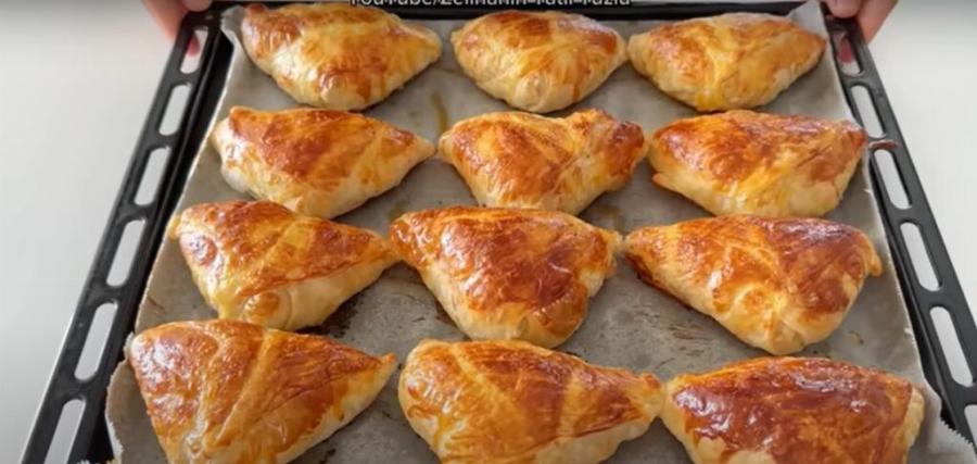 Η διάσημη πίτα που έγινε viral – Μόνο με αλεύρι, νερό και αλάτι για τη ζύμη!