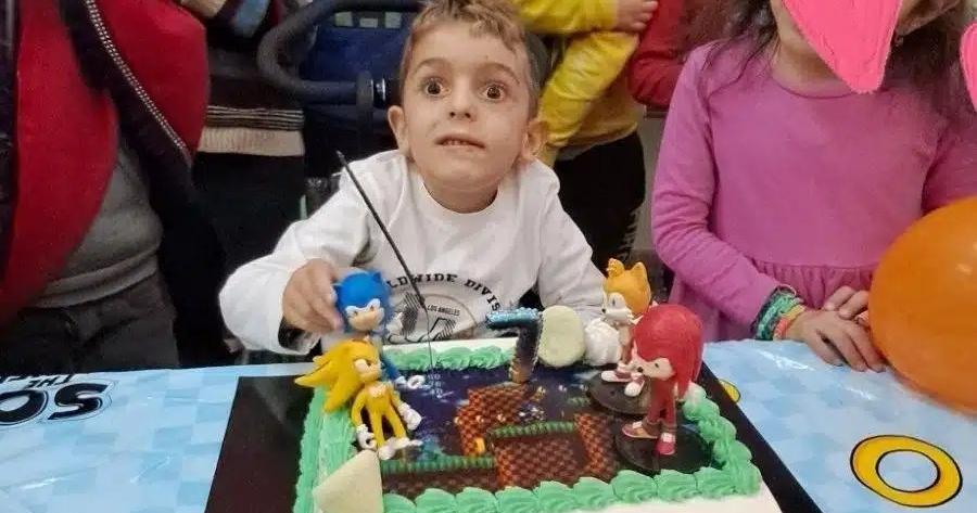 Ο Παναγιώτης – Ραφαήλ έγινε 7 ετών: Η συγκινητική ανάρτηση των γονιών του