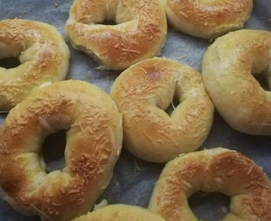 Έφτιαξα αυτά τα τυροψωμάκια και δεν έμεινε ούτε ένα