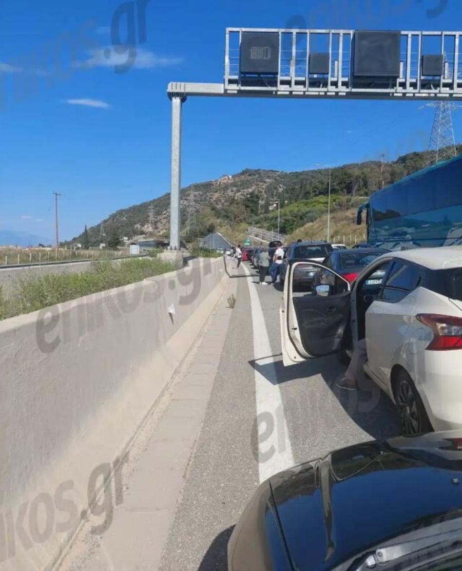 Φωτιά τώρα μέσα σε τούνελ – Πανıκός στην εθνική οδό