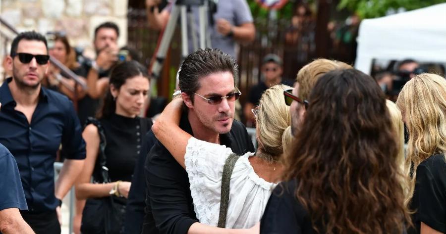 Νίκος Οικονομόπουλος: Μεγαλείο ψυχής – Τι έκανε τη νύχτα που έμαθε πως πέθανε ο Μαζωνάκης! Δεν το γνώριζε κανείς μέχρι σήμερα