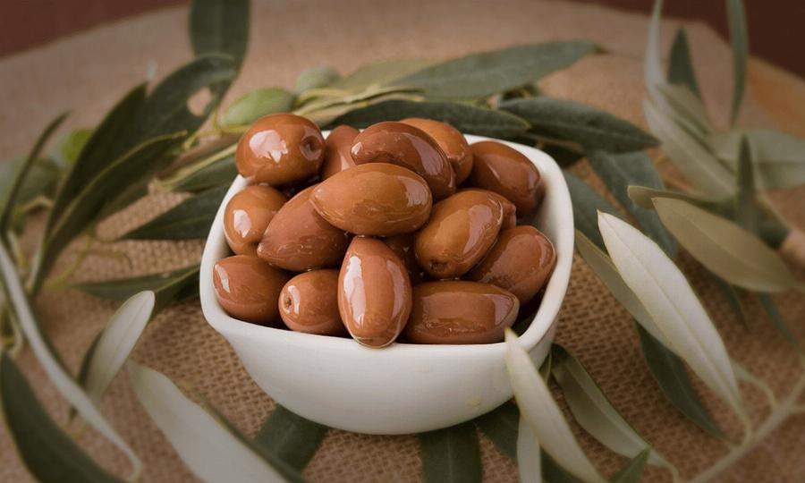 Auτά είναι τα 12 φαγητά που τρώνε στην Ικαρία και ζουν μέχρι τα 100