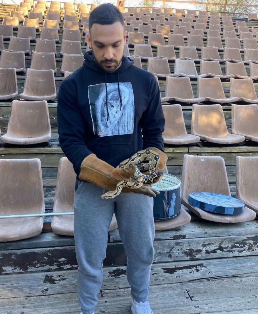 Βόας βρέθηκε κάτω από κάθισμα θεάτρου στου Φιλοπάππου