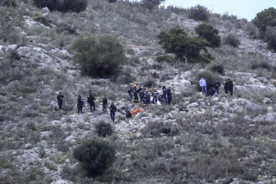 Στο φως η αλήθεια: Τα ρούχα του Βασίλη Καλογήρου μίλησαν και «δείχνουν» τον δoλoφόvo