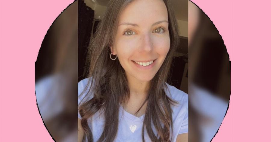 «Έπαθα καρκίνο του μαστού τελικού σταδίου στα 31 μου παρά την καθαρή μαστογραφία» – Τα 4 περίεργα συμπτώματα που αγνοούσε για καιρό