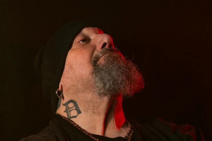 Πέθανε ένας από τους διασημότερους τραγουδιστές του πλανητη