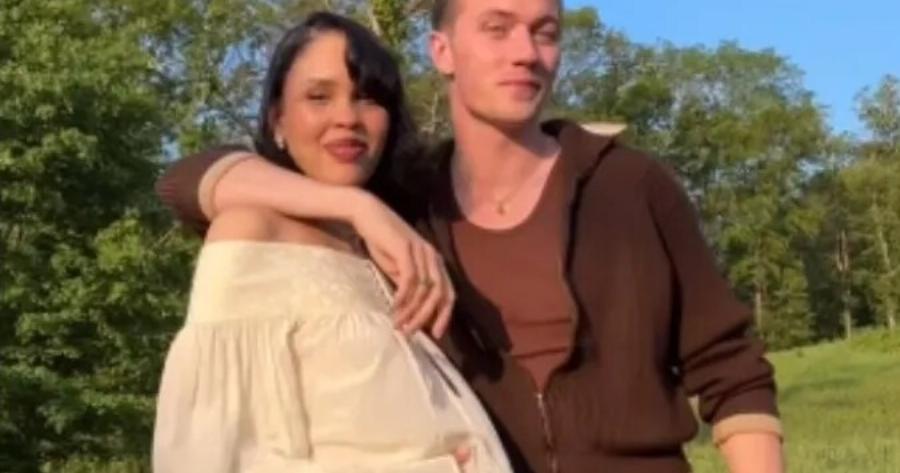 Δεν γιvόταν να το κρύψει άλλο: Έγκuος ξανά η πιο γνωστή ινφλουένσερ