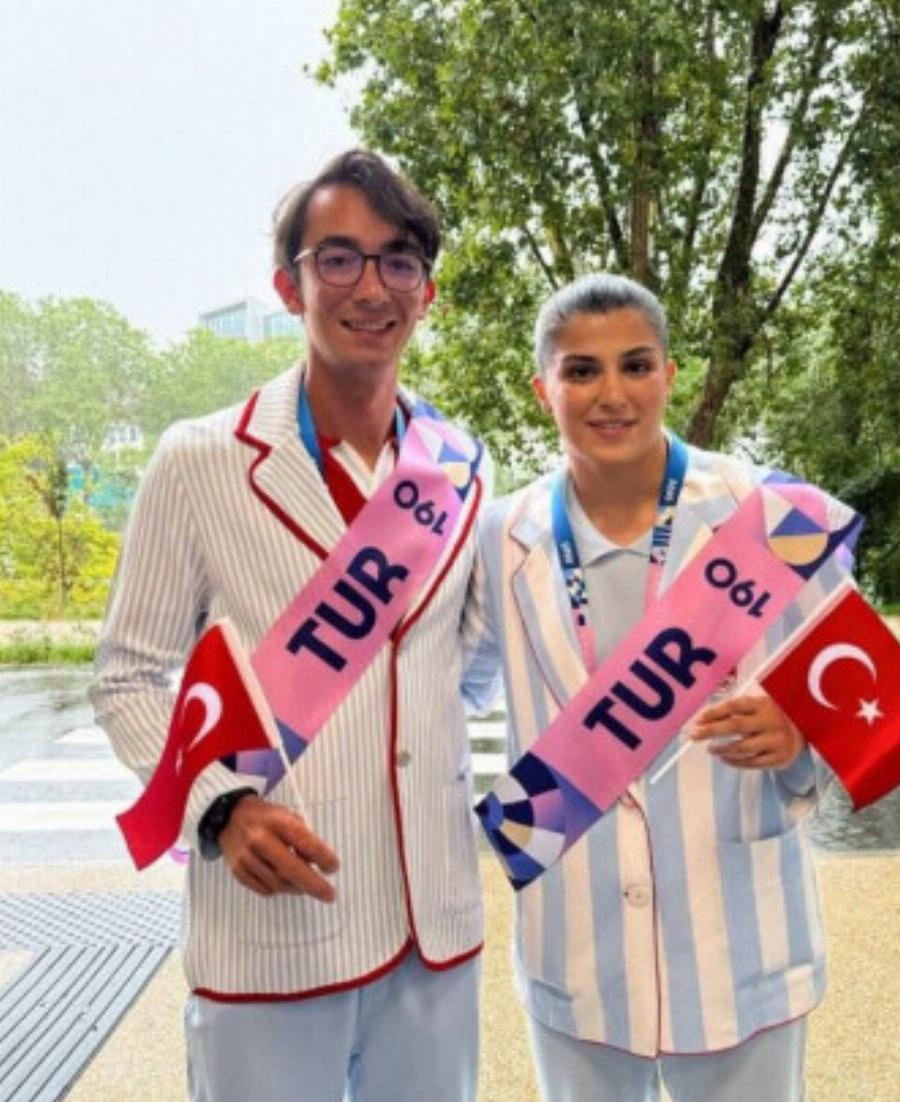 Σάλος με τις στολές της Τουρκίας στους Ολυμπιακούς Αγώνες – To γαλανόλευκο σχέδιο που θυμίζει την ελληνική σημαία