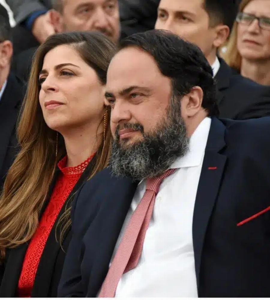 Σούλα Μαρινάκη: Η «αρχόντισσα κυρά» που κρύβεται πίσω από την επιτυχία του προέδρου του Ολυμπιακού – Η άγνωστη κούκλα σύζυγος του και μητέρα 4 παιδιών