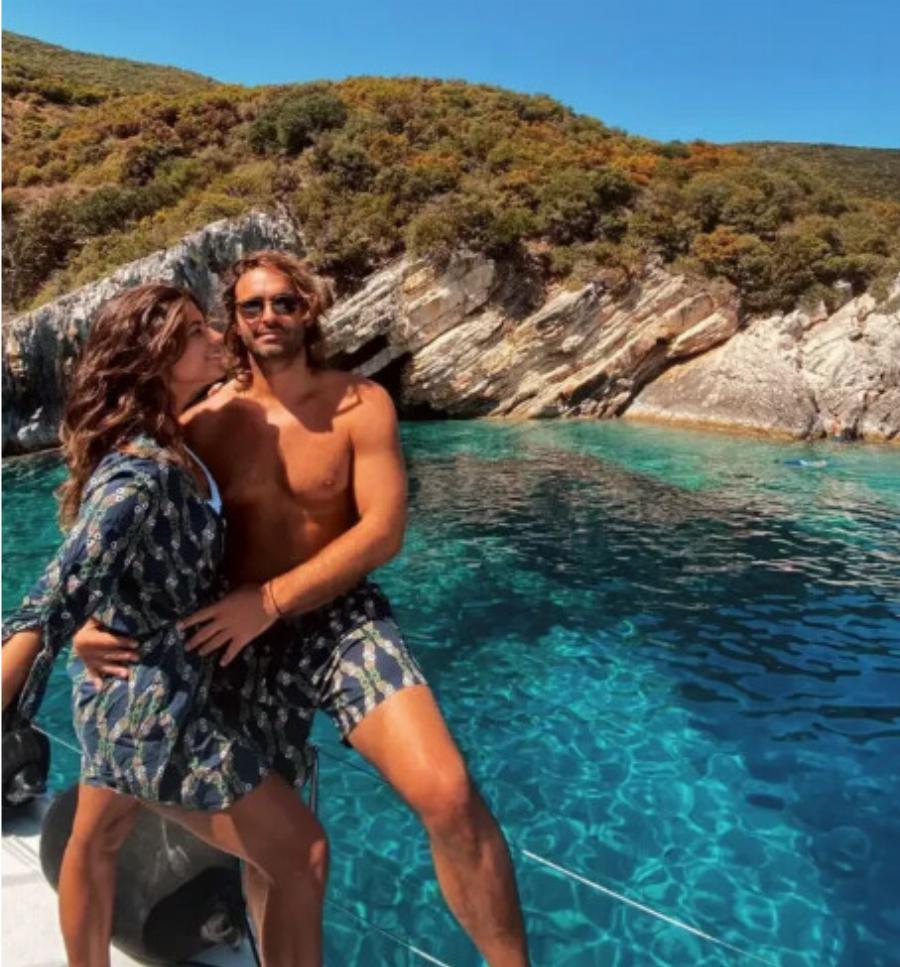 Χώρισε πασίγνωστη αγαπημένη Ελληνίδα ηθοποιός από τον σύντροφο της μετά από 6 χρόνια σχέσης