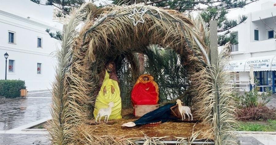 Απίστευτο: Έκλεψαν το Θείο βρέφος από τη φάτνη της πλατείας