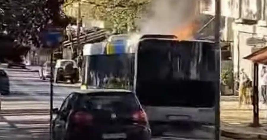 Φωτιά σήμερα σε λεωφορείο γεμάτο επιβάτες – Βίντεο ντοκουμέντο