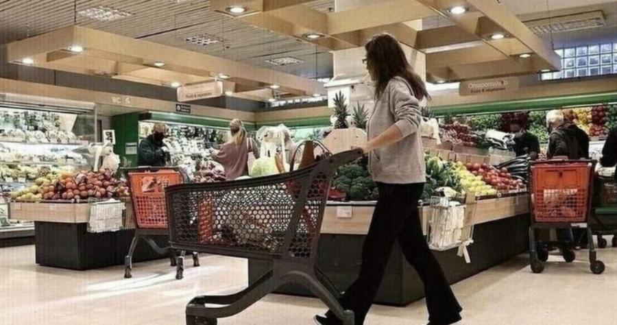 Κίνηση – ματ: Το νέο ελληνικό «σούπερ μάρκετ» που ανοίγει τώρα σε όλες τις γειτονιές