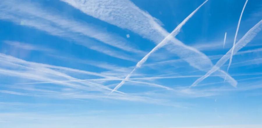 Τι είναι αυτές οι λευκές γραμμές που αφήνουν τα αεροπλάνα ( Contrails ) ;