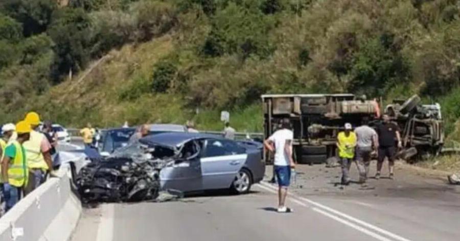 Τραγωδία στην άσφαλτο – Δυο νεκροί σε καραμπόλα με νταλίκα