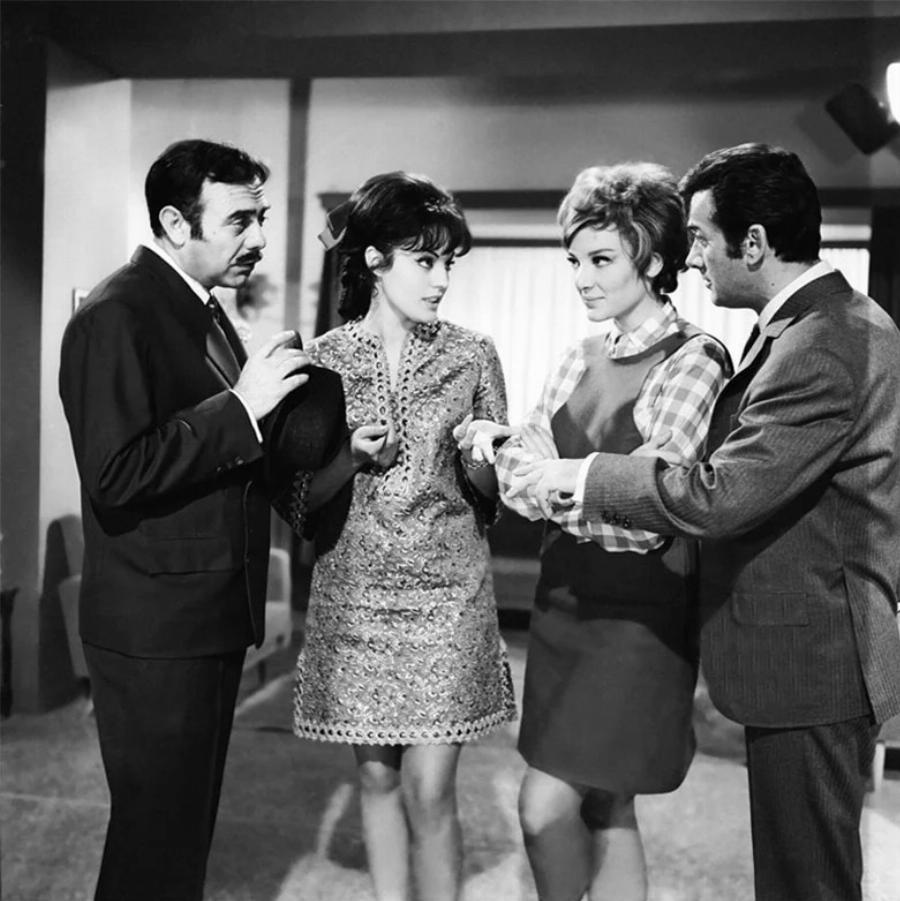 Αξέχαστη Ελληνίδα ηθοποιός, όμορφη, ψηλή, γλυκιά με μπρίο και πολύ ταλέντο