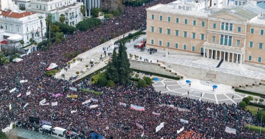 Τέμπη: Boύλιαξε το κέντρο της Αθήνας από κόσμο – Πάνω από 800.000 άνθρωποι
