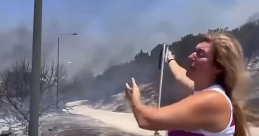 «Καίγονται τα σπίτια μας»: Συγκλονιστική μαρτυρία κατοίκου της Παλαιάς Φώκαιας