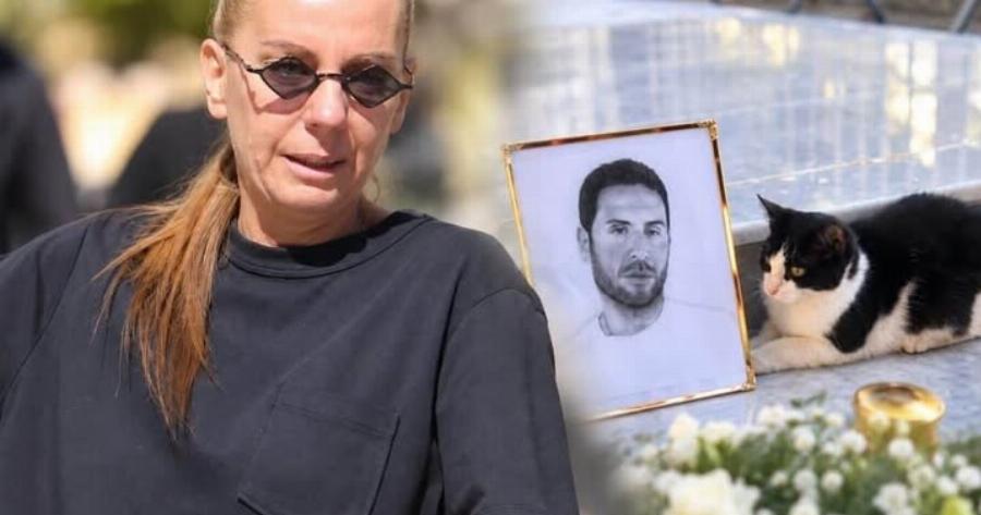 Τι έκανε στον μικρό Μάιλο η Βάσω Μαζωνάκη μόλις τον είδε στο μνήμα: Η κίνηση που προκάλεσε έκπληξη στους επισκέπτες