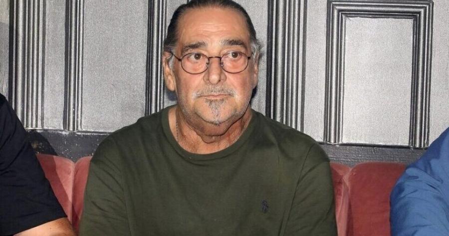 Δακρύζει η Ελλάδα: Πέθανε ο Βασίλης Καρράς