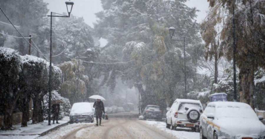 Έκτακτο: Σφοδρή επιδείνωση του καιρού με βροχές και «βουτιά» της θερμοκρασίας – Οι περιοχές που θα «πνιγούν» στο χιόνι