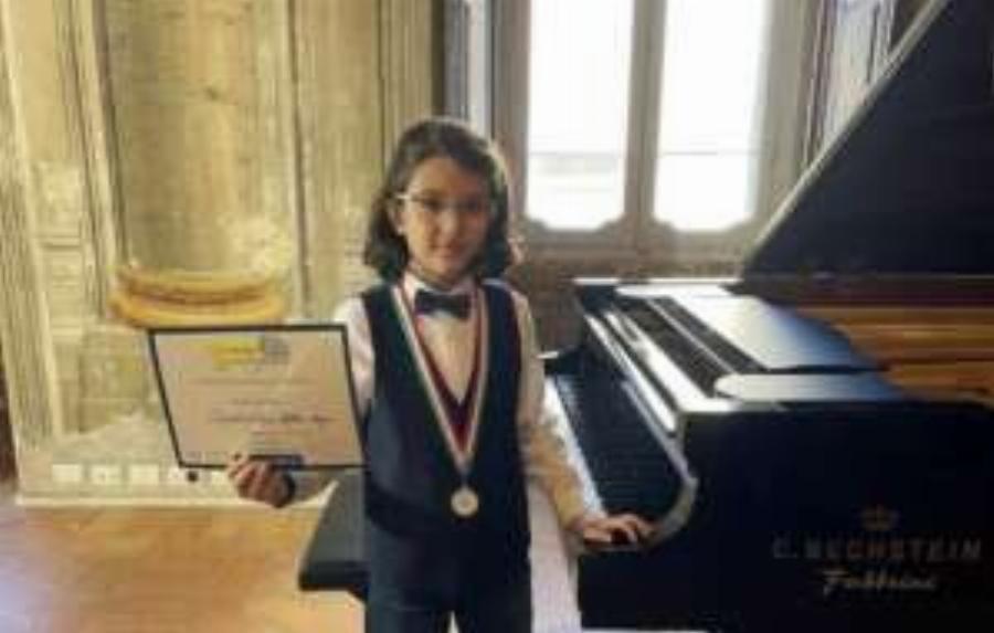 Μαθητής από την Κρήτη στην κορυφή του κόσμου: Ο μικρός Ορφέας πήρε το 1ο βραβείο στον 9ο Διεθνή Διαγωνισμό Πιάνου