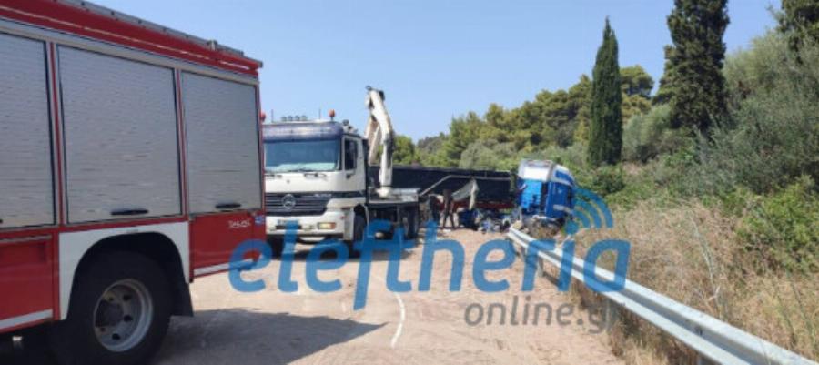 Έλιωσαν οι λαμαρίνες στο τροχαίο στην εθνική Πύργου – Κυπαρισσίας: 4 νεκροί εκ των οποίων 2 μικρά παιδιά