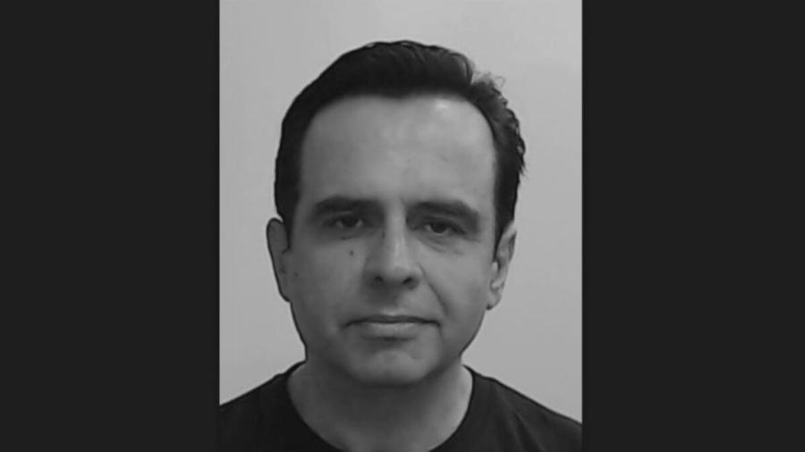 ΕΚΤΑΚΤΟ – Πέθαvε γνωστός Έλληνας δημοσιογράφος στα 55