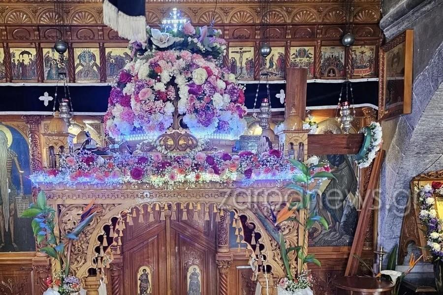 Xαμoς στα Χανία με με επιτάφιο – Έβαλαν LED λαμπάκια στον τρούλο του