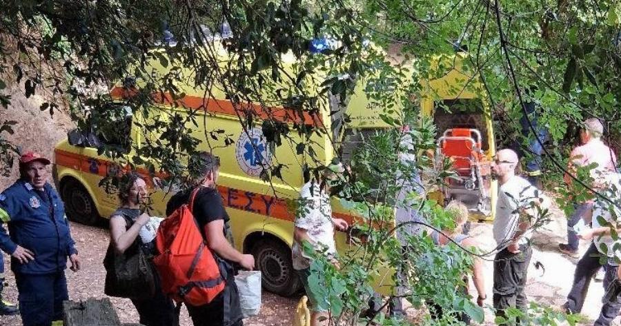 Νεκρός ο 4χρονος που έπεσε σε χαράδρα με τον πατέρα του στη Νέδα