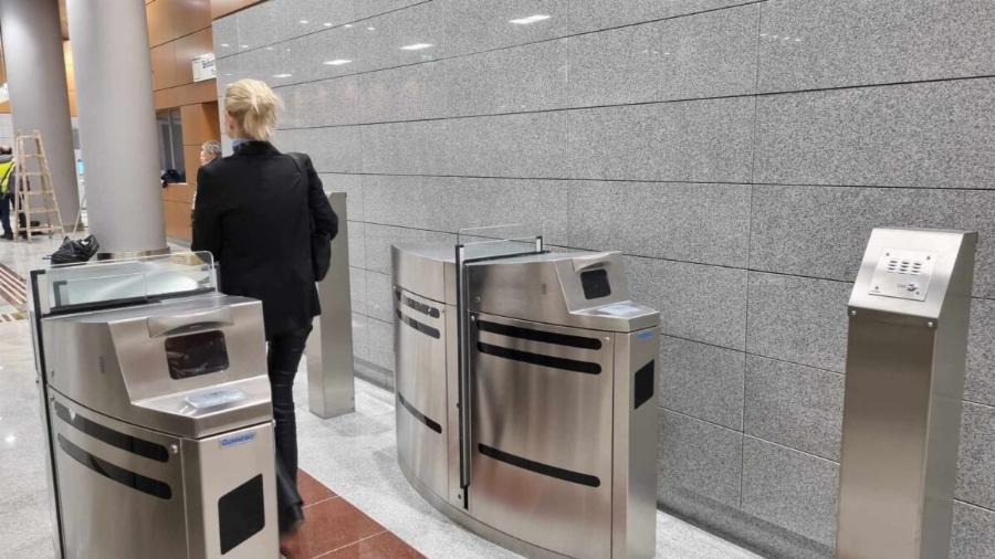 Βόλτα με το Μετρό Θεσσαλονίκης: Σε 17 λεπτά από τον έναν τερματικό στον άλλον – Όσα είδαμε