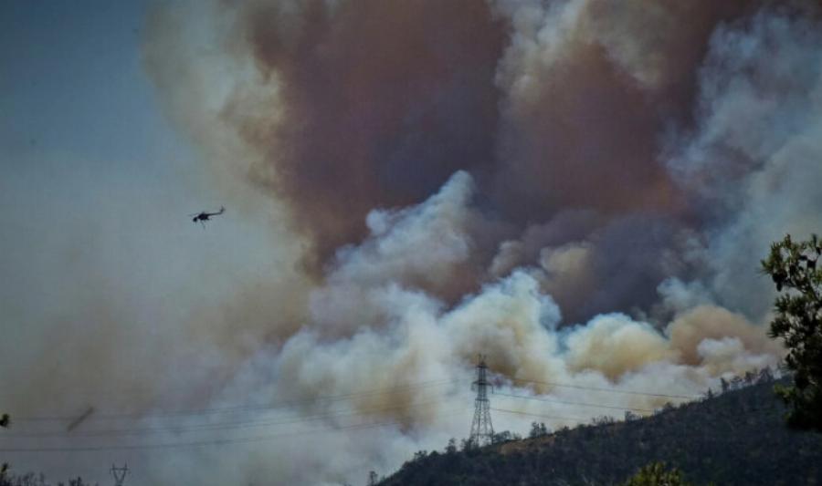 Ανεξέλεγκτη η φωτιά στην Πάρνηθα: Πότε θα πέσουν οι άνεμοι