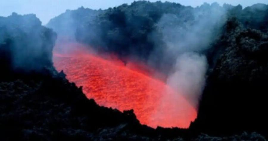 Hφαίστειο Σαντορίνης: Εφιαλτική πρόβλεψη – «Θέμα χρόνου να εκραγεί»