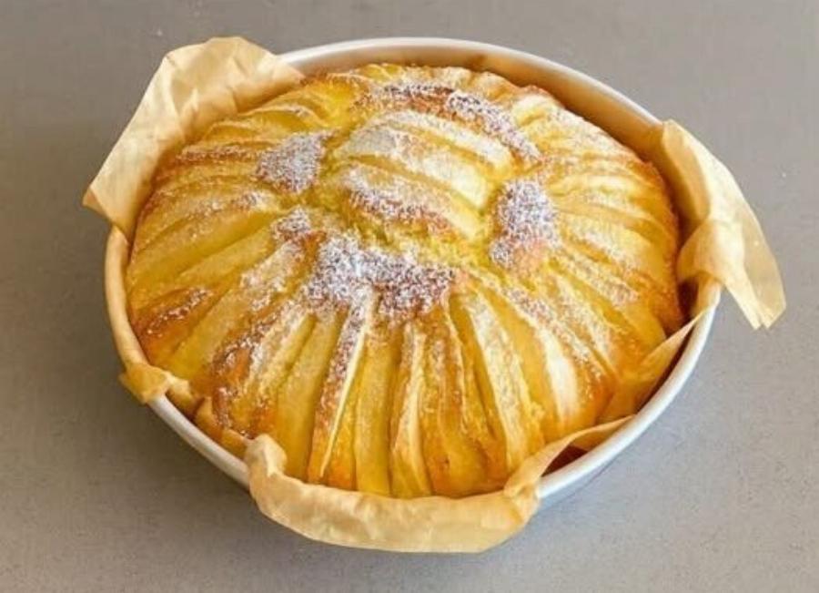 Ιταλική μηλόπιτα αφράτη – Εύκολη συνταγή με λίγα υλικά