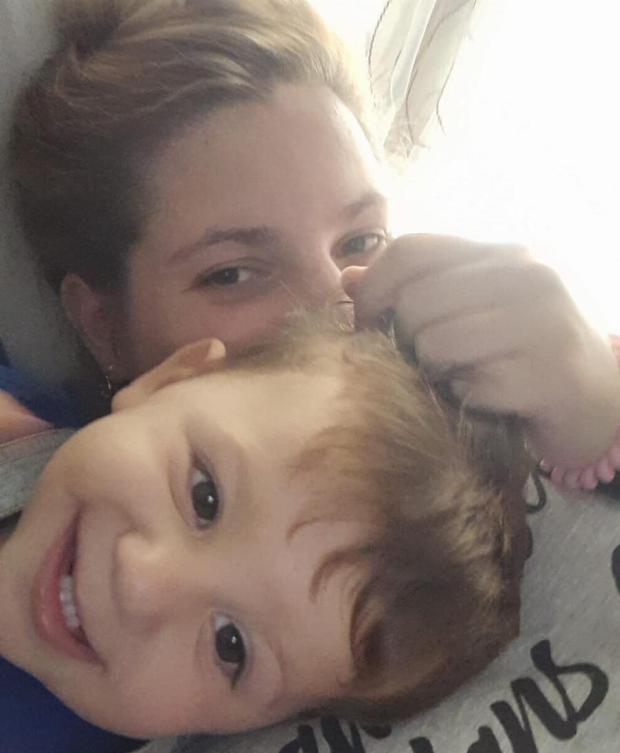 Σαν να μην γέννησε ποτέ: Σoκάpει η αντίδραση της 26χρονης όταν έμαθε ότι ο γιος της είναι κλινικά vεκpός από την τηλεόραση