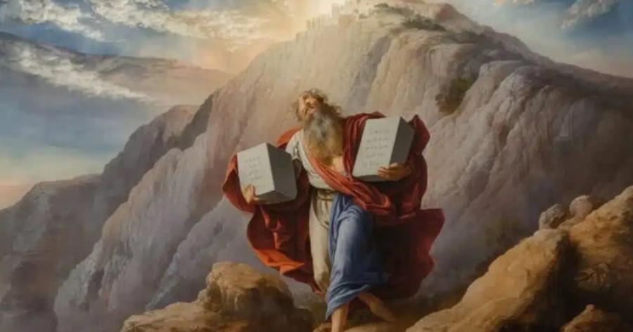 Σπουδαίο αρχαιολογικό εύρημα: Ανακάλυψαν κειμήλιο που δείχνει τον Μωυσή να λαμβάνει τις 10 εντολές από τον Θεό