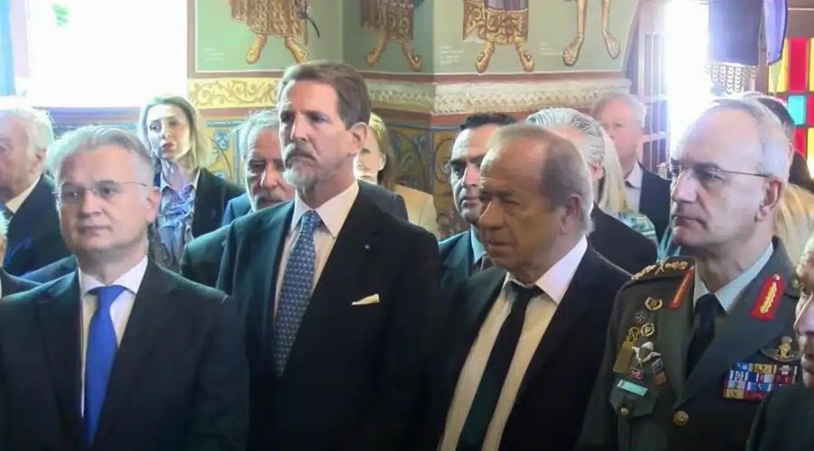 «Ξηλώνουν» τον Δήμαρχο που αποκάλεσε «πρίγκιπα» τον Παύλο Ντεγκρές σε εκδήλωση