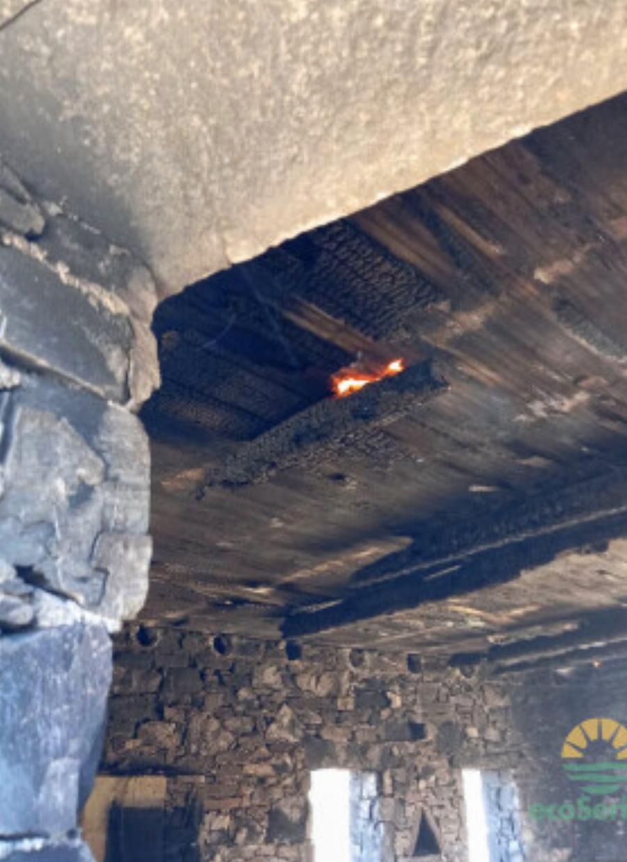 Φωτιά στη Σέριφο: Κάηκαν σπίτια, εξοχικά, αποθήκες και εκκλησίες – Αποκαρδιωτικός εικόνες