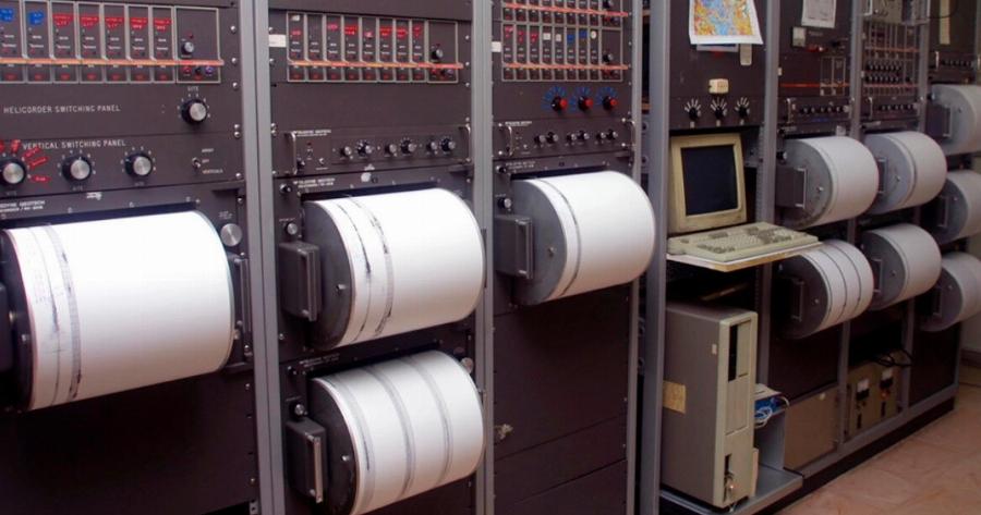 lσχupός σεισμός…