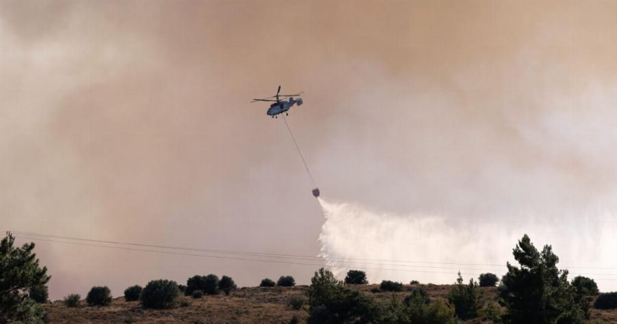EKTAKTO: Τεράστια φωτιά τώρα στη χώρα μας