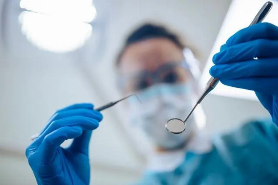 Τουρκία: 53χρονος ομογενής πήγε για εμφυτεύματα δοντιών και έπεσε σε κώμα – «Δεν μας δίνουν ελπίδες», λέει η σύζυγός του