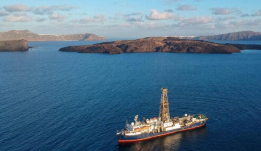 Hφαίστειο Σαντορίνης: Εφιαλτική πρόβλεψη – «Θέμα χρόνου να εκραγεί»