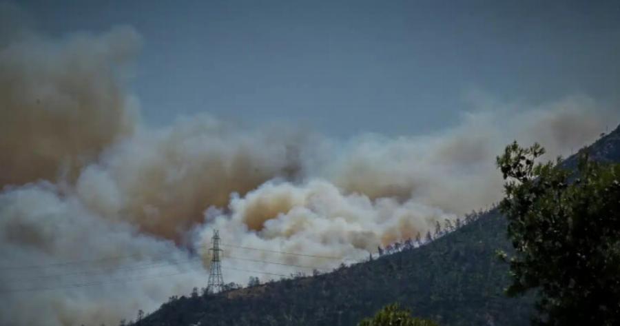 Ανεξέλεγκτη η φωτιά στην Πάρνηθα: Πότε θα πέσουν οι άνεμοι