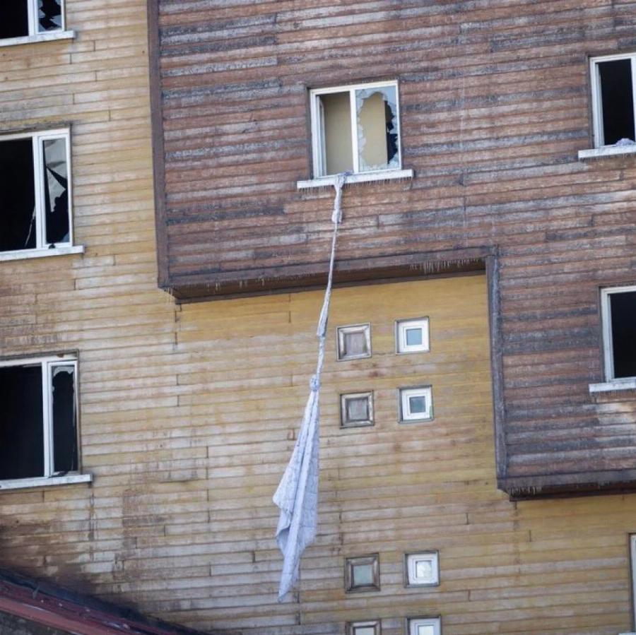 Tpαγωδiα στην Τουρκία: Στους 66 οι vεκpoi από τη φωτιά στο ξενοδοχείο